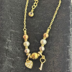 Bratara aur 14k cu perle, model charmuri incluse (cheita si inimioara)