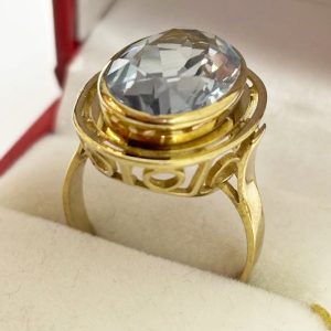 Inel vintage din aur galben 8K cu acvamarin