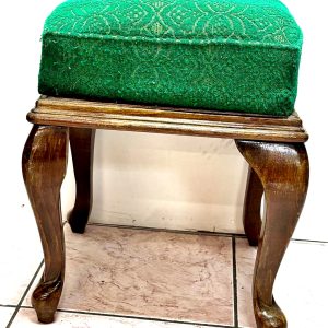 Alternative view of Taburet vintage cu picioare cabriole din nuc