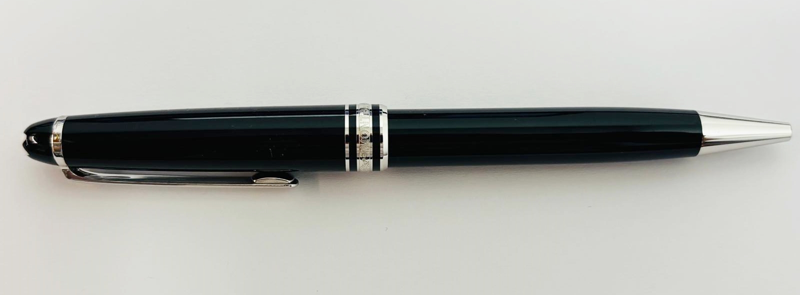pix Montblanc Meisterstück placat cu platină